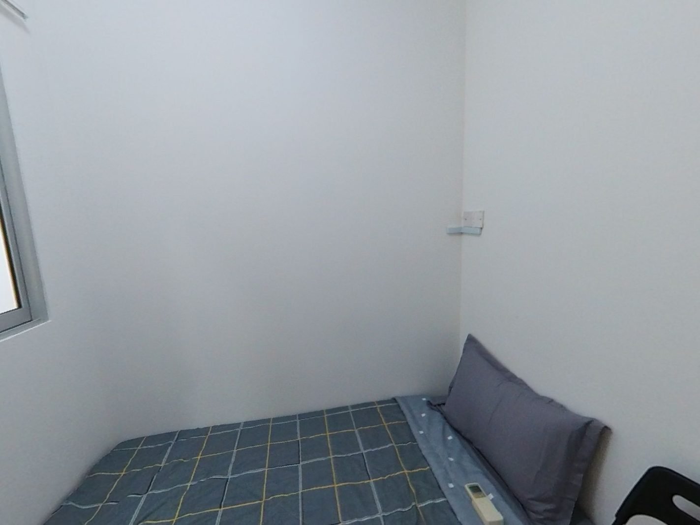 Economy Room 1