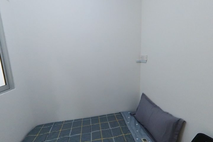 Economy Room 1
