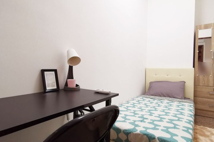 Economy Room 3