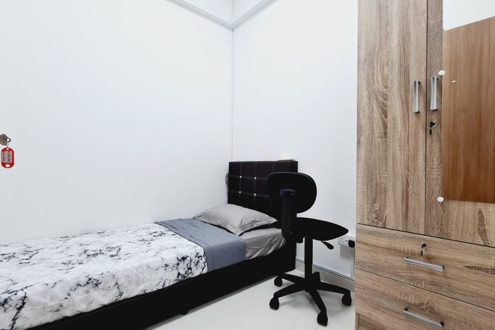 Economy Room 3