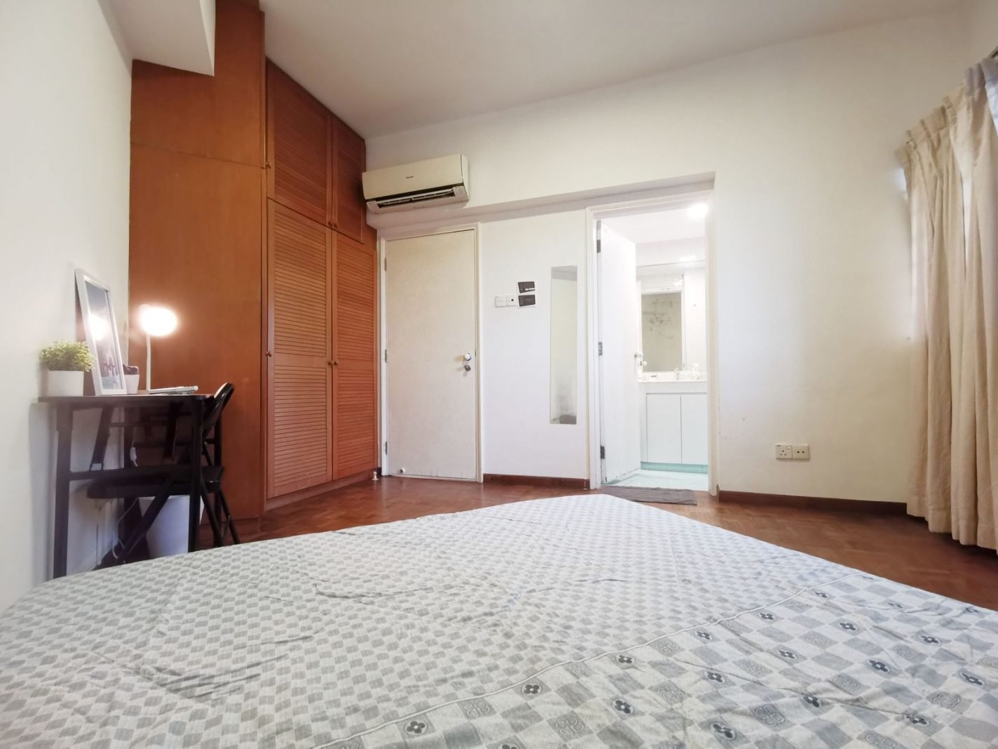 Master Room 4